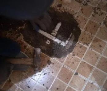 金东卫生间漏水维修公司为您分享下卫生间渗水如何处理及注意事项